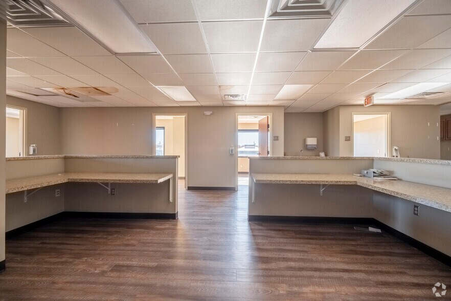 More Photos Of 2424 50th St, Lubbock Medical For Sale