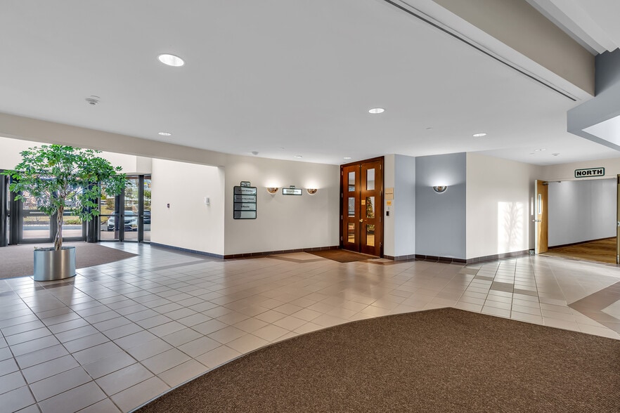 More Photos Of 1433 Hooper Ave, Toms River Office For Lease