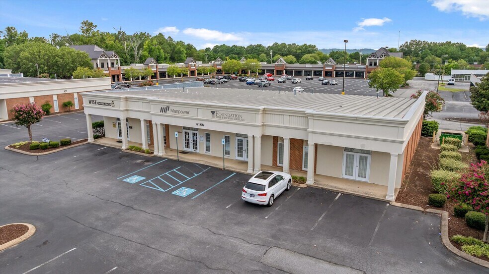 More Photos Of 6166 Shallowford Rd, Chattanooga Medical For Sale