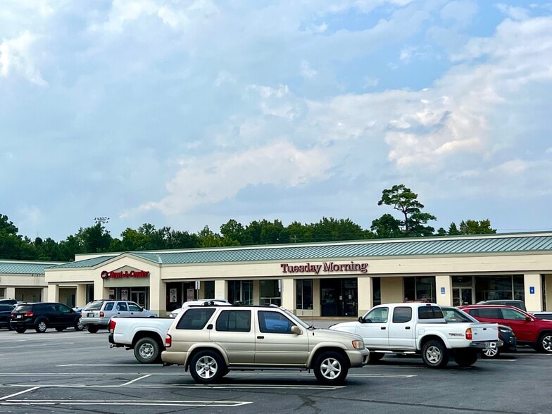 More Photos Of 1919-1945 Glynn Ave, Brunswick Unknown For Lease