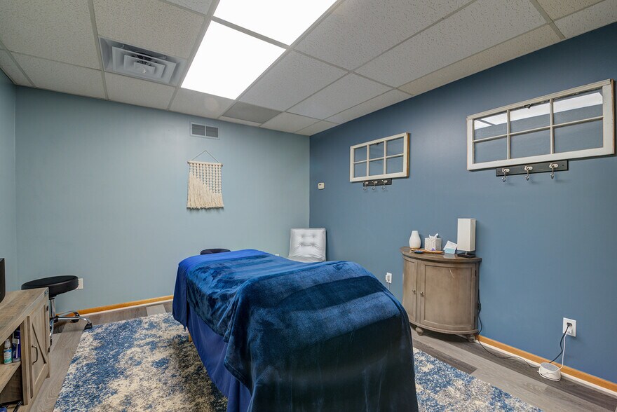 More Photos Of 1181 N Milford Rd, Milford Medical For Lease