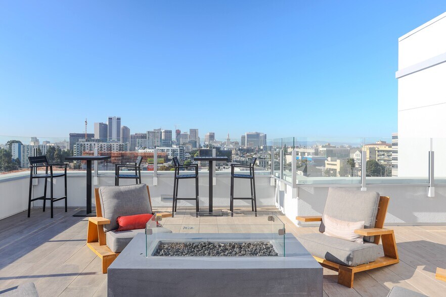 More Photos Of 3093 Broadway, Oakland Apartments For Lease