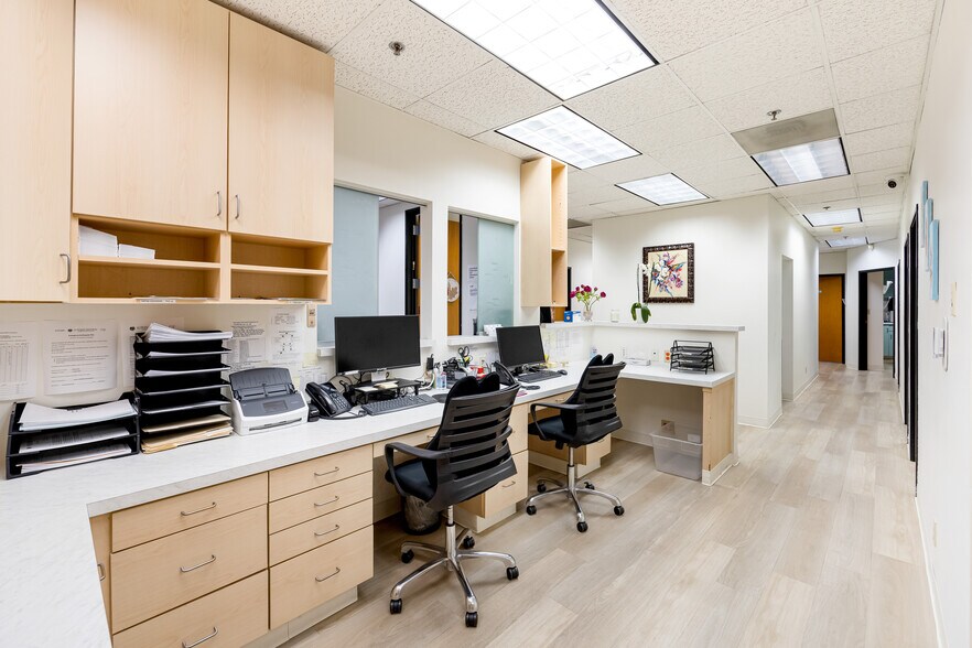 More Photos Of 2031 W Alameda Ave, Burbank Medical For Lease