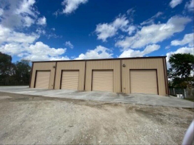 More Photos Of 5901 County Road 675B, Rosharon Warehouse For Lease
