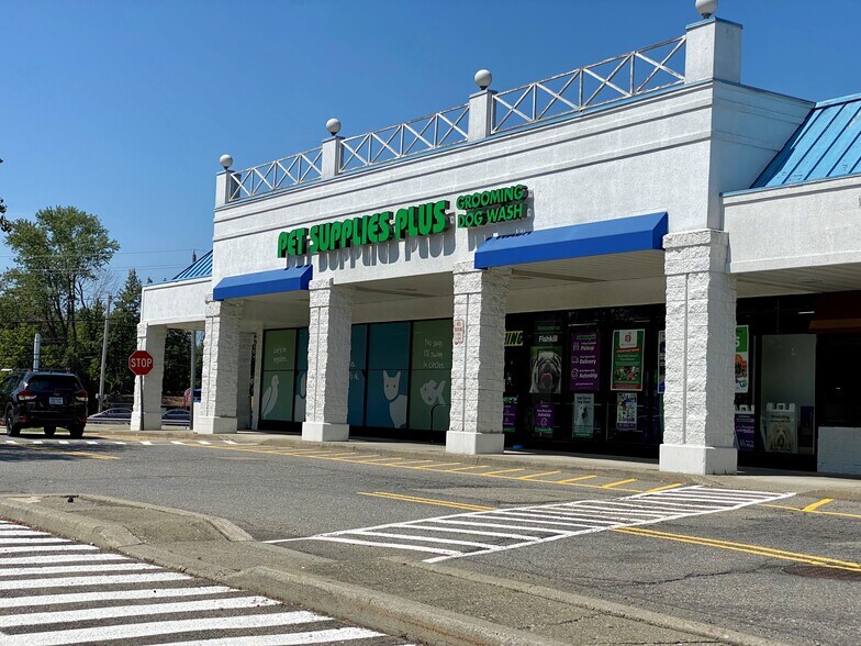 More Photos Of 738 Route 9, Fishkill Unknown For Lease