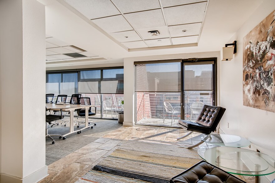 More Photos Of 1035 Pearl St, Boulder Office For Sale
