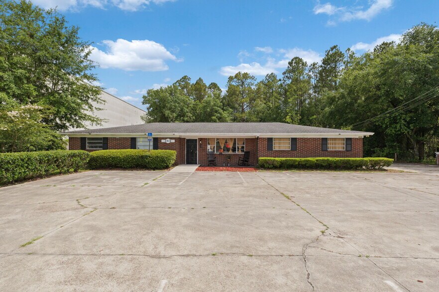 More Photos Of 2214 Dunn Ave, Jacksonville General Retail For Sale