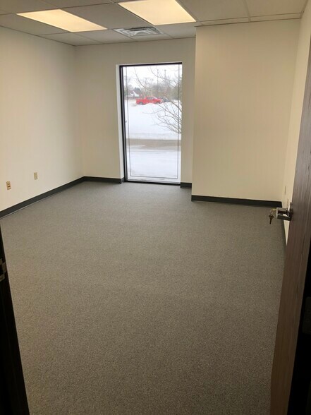 More Photos Of 6145 Scherers Pl, Dublin Light Distribution For Lease