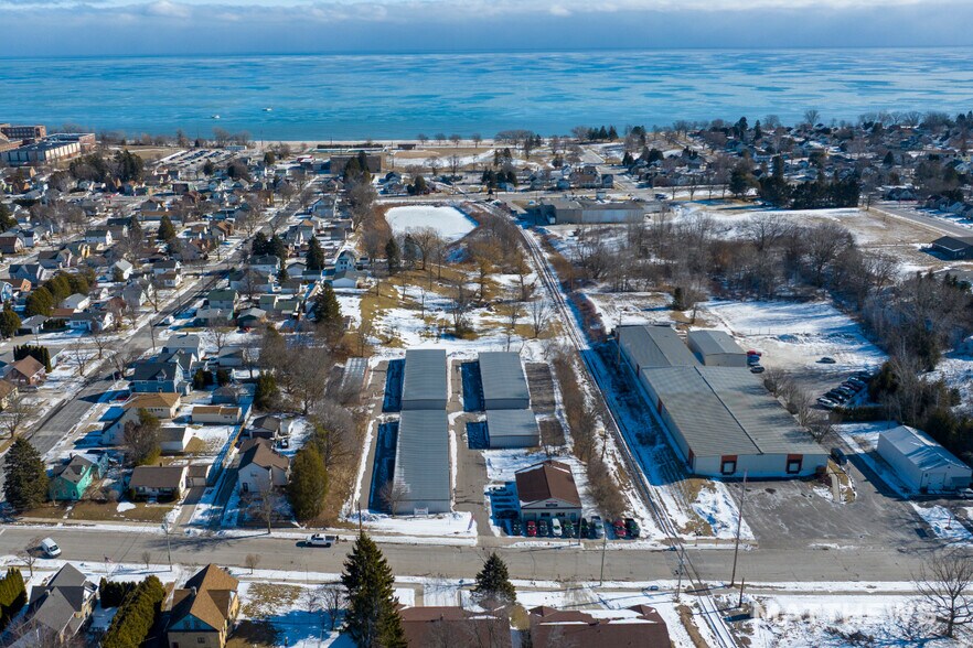 More Photos Of 1917 14th st, Manitowoc Self Storage For Sale