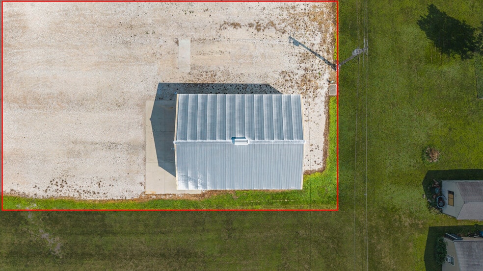 More Photos Of 1626 Dearborn St, Ellsworth Industrial For Sale