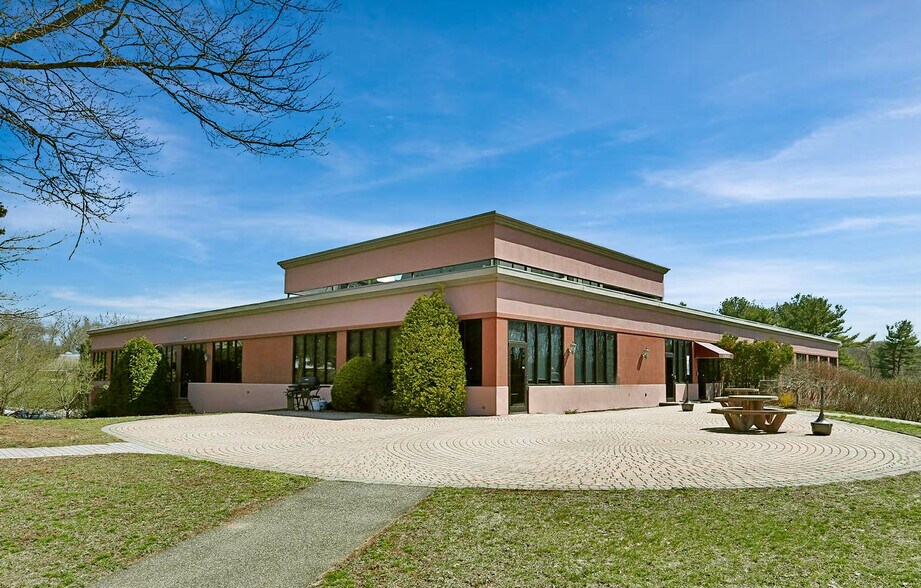 More Photos Of 55 Realty Dr, Cheshire Office For Lease