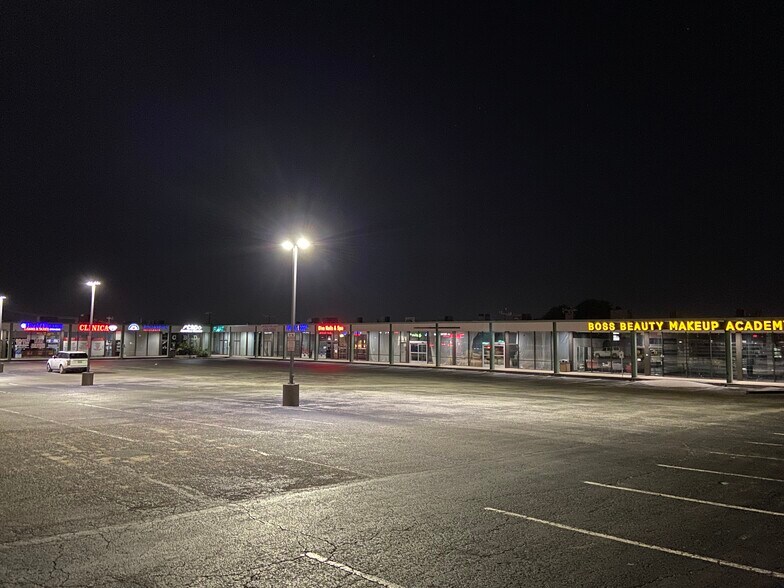 More Photos Of 4535 Fredericksburg Rd, San Antonio Unknown For Lease