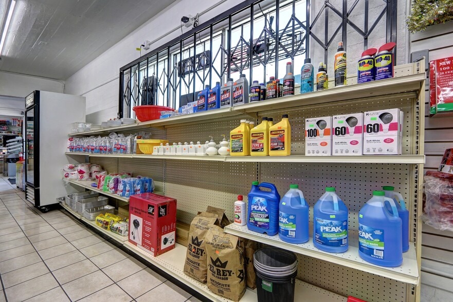 More Photos Of 21-31 W Army St, Henderson Storefront For Sale