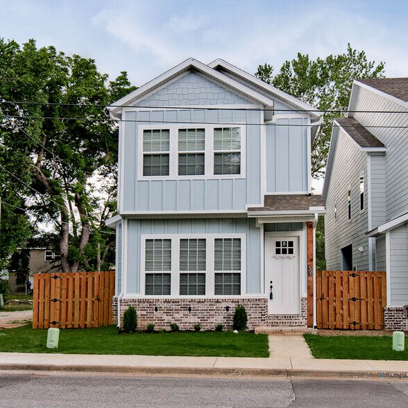 More Photos Of 502-510 W Persimmon St, Rogers Apartments For Sale