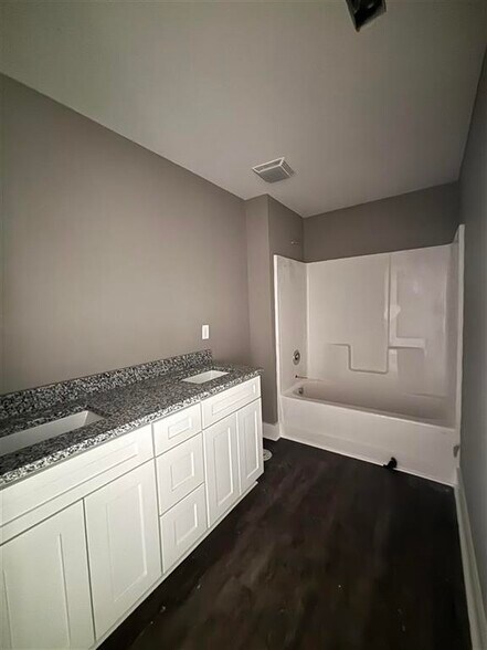More Photos Of 1344 Park St, Bowling Green Multifamily For Sale