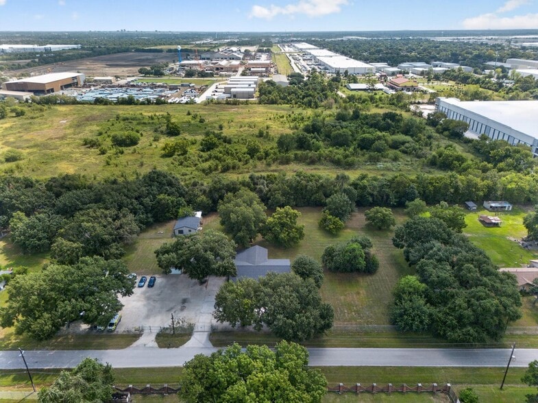 More Photos Of 9326 Kay Ln, Houston Office Residential For Sale
