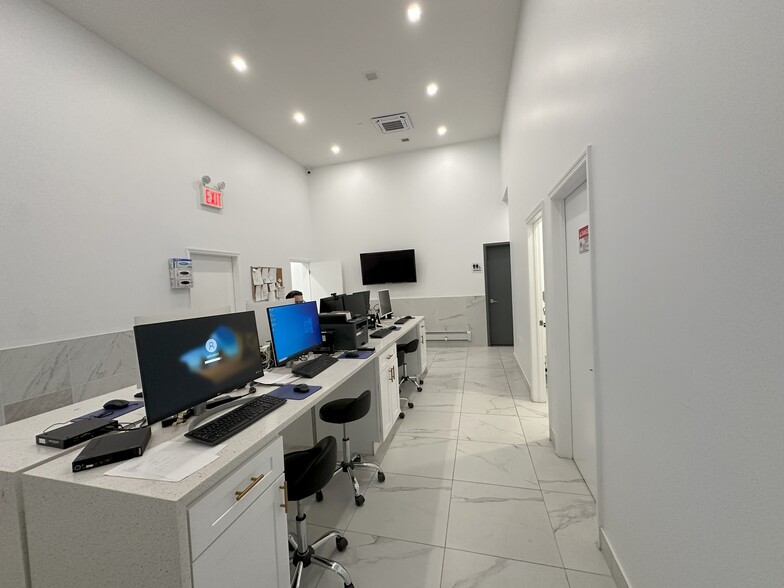 More Photos Of 100 E Broadway, New York Office For Lease