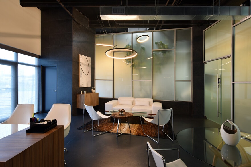 More Photos Of 7201-7275 NE 4th Ave, Miami Showroom For Sale