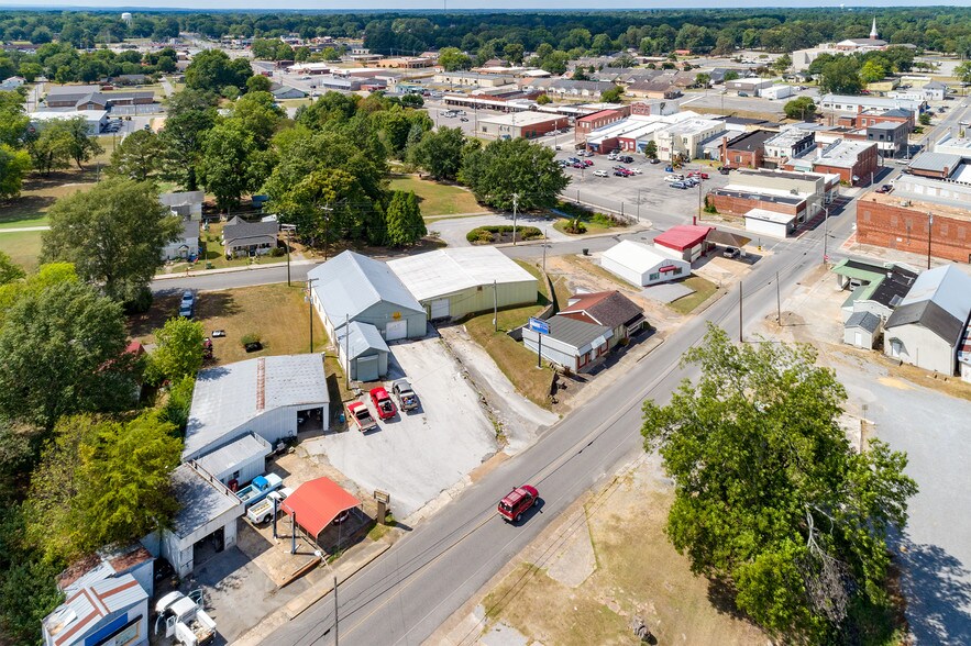 More Photos Of 217 Sparkman St SW, Hartselle Warehouse For Sale