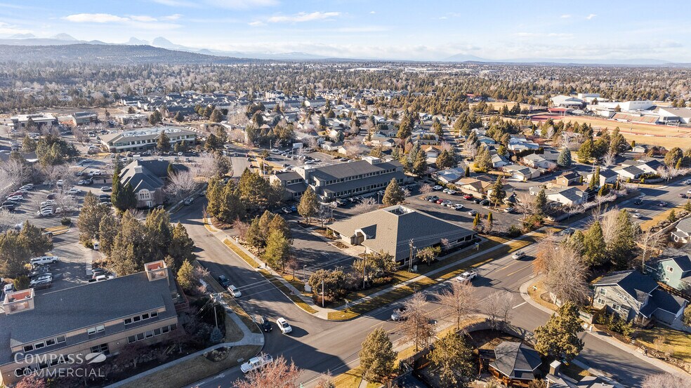 More Photos Of 2698 NE Courtney Dr, Bend Medical For Lease