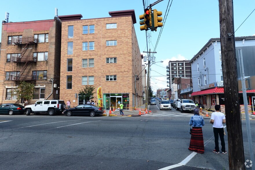 More Photos Of 4115 Park, Union City Apartments For Lease