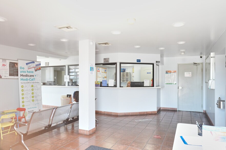 More Photos Of 11500-11512 S Vermont Ave, Los Angeles Medical For Sale