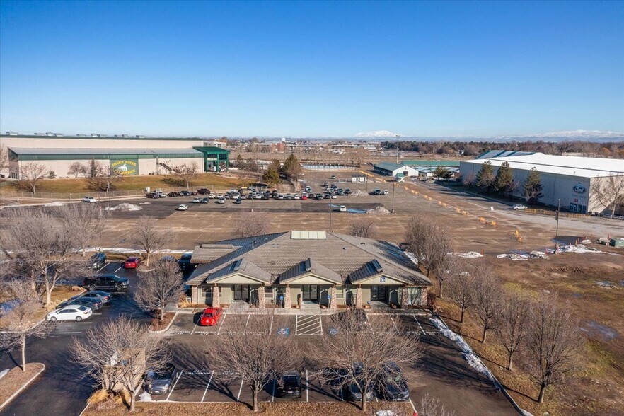 Primary Photo Of 5636-5648 E Franklin Rd, Nampa Office For Sale