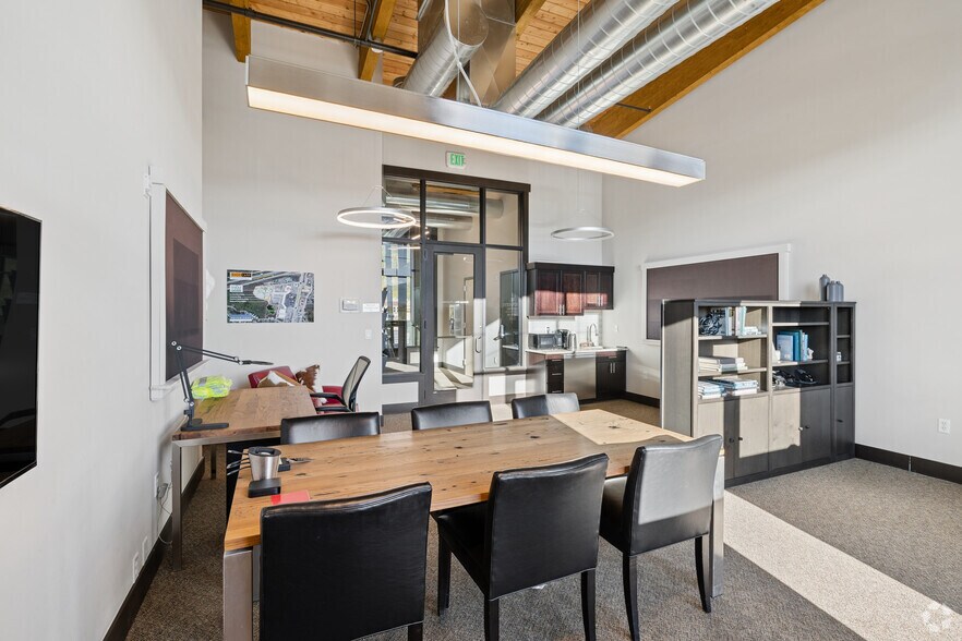 More Photos Of 226 Lusher Ct, Frisco General Retail For Sale