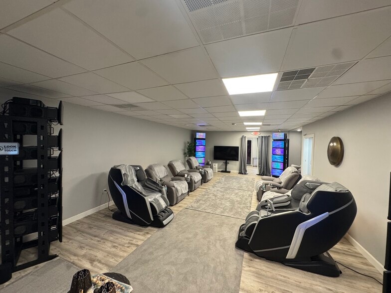 More Photos Of 6702 Bergenline Ave, West New York Storefront Retail Office For Sale