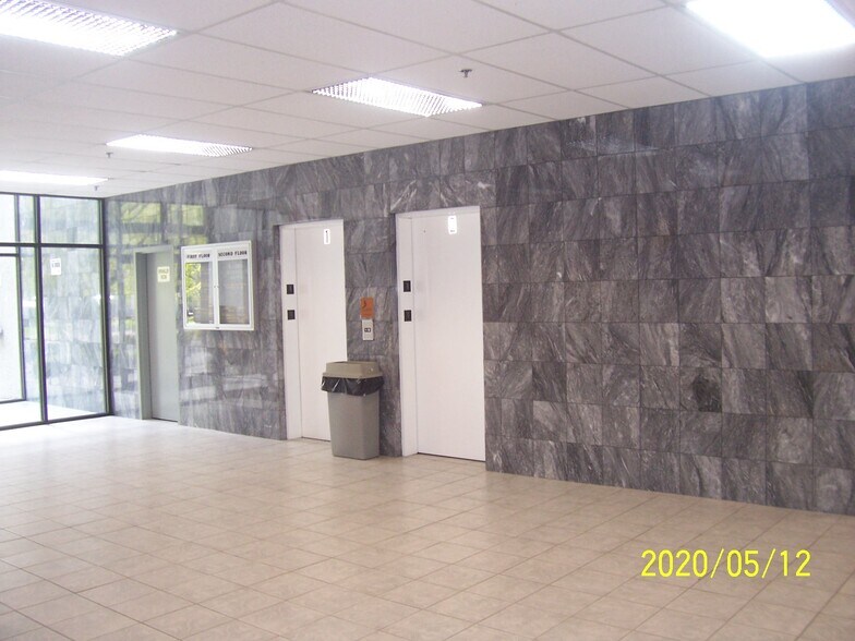 More Photos Of 1670 Whitehorse Hamilton Square Rd, Hamilton Office For Sale