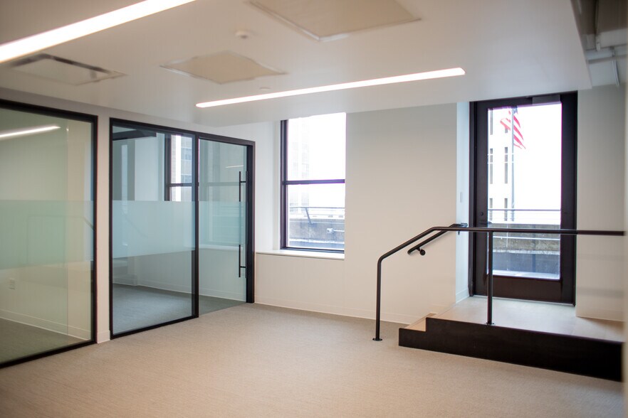 More Photos Of 221 W 10th St, Wilmington Coworking Space