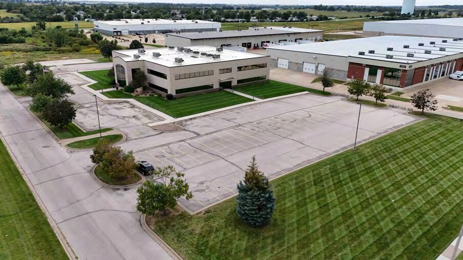 More Photos Of 2110 Fiserv Drive Southwest, Cedar Rapids Office For Sale