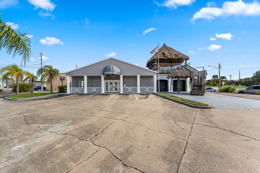 More Photos Of 340 King St, Cocoa Office For Sale