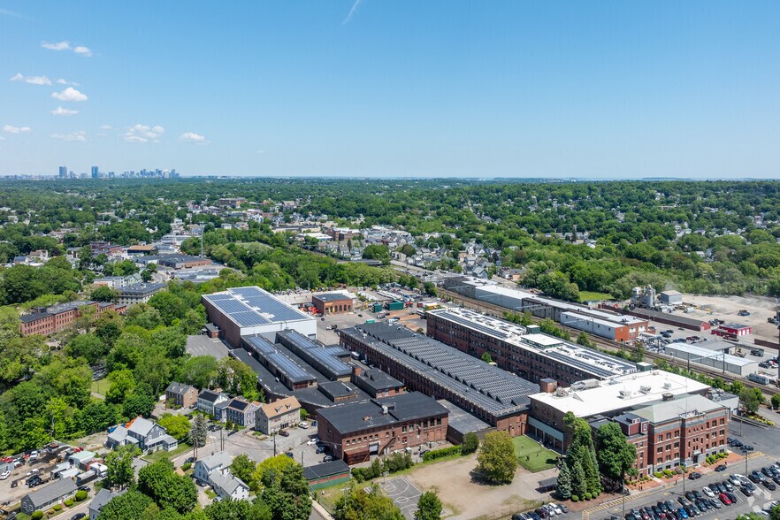 More Photos Of 1 Westinghouse Plz, Hyde Park Light Distribution For Lease