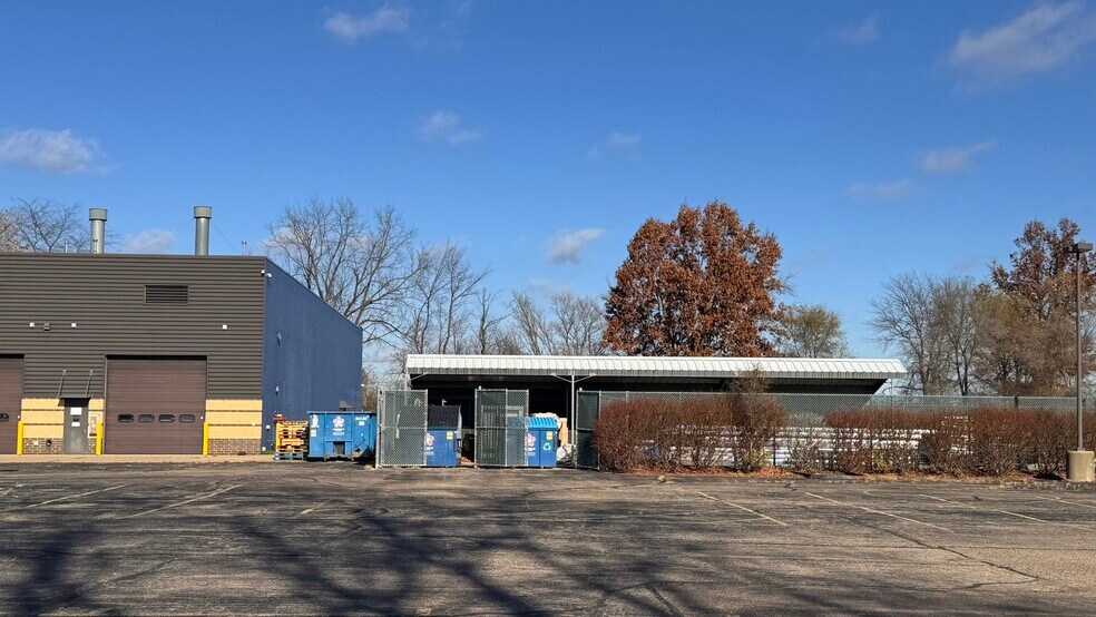 More Photos Of 1507 S Kalamazoo Ave, Marshall Manufacturing For Sale