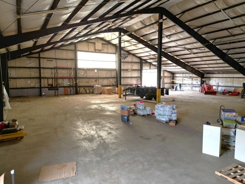 More Photos Of 158 American Way, Madison Distribution For Lease
