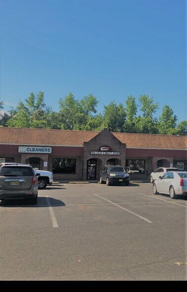 More Photos Of 617 Stokes Rd, Medford Unknown For Lease
