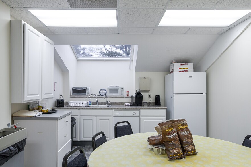 More Photos Of 700 Attucks Ln, Hyannis Medical For Sale