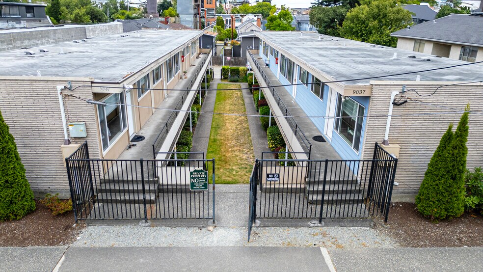 More Photos Of 9037 16th Ave SW, Seattle Apartments For Sale