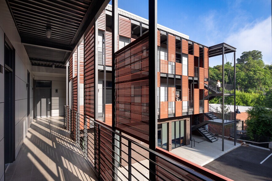 More Photos Of 20 Artful Way, Asheville Apartments For Lease