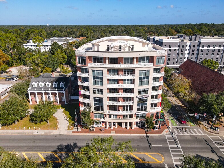 More Photos Of 1800 W University Ave, Gainesville Apartments For Lease