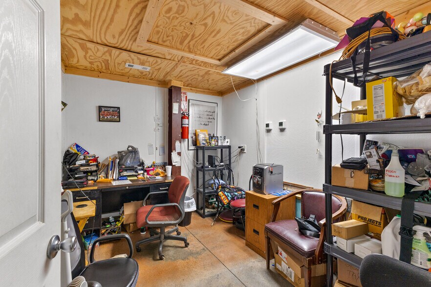 More Photos Of 1702 Highway 19 N, Thomaston Restaurant For Sale