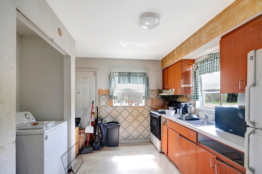 More Photos Of 3909 N 38th St, Tampa Land For Lease