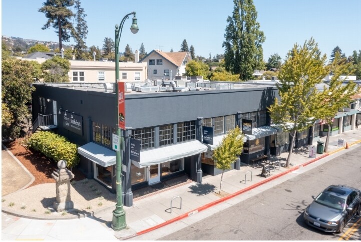 Primary Photo Of 2967 College Ave, Berkeley Restaurant For Lease
