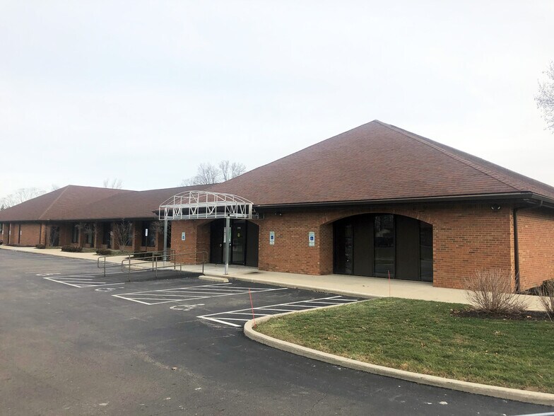 More Photos Of 4666-4678 Larwell Dr, Columbus Office For Lease