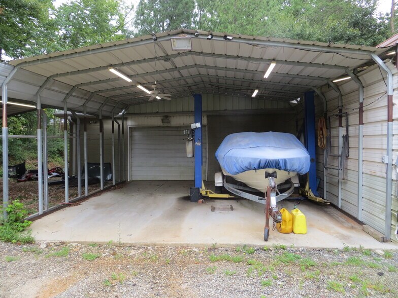More Photos Of 3668 Calhoun Memorial Hwy, Greenville Warehouse For Sale