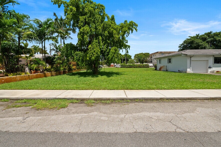 More Photos Of 20 SW 4th St, Dania Office For Sale