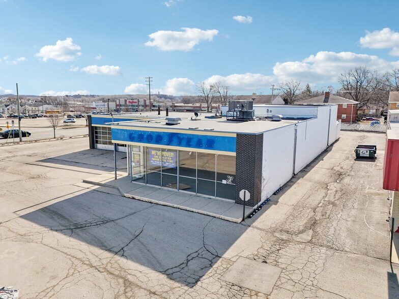 More Photos Of 3773 E Washington Ave, Madison Auto Repair For Lease
