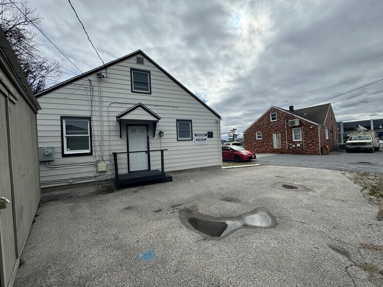 More Photos Of 2 Oakway Rd, Timonium Office For Lease