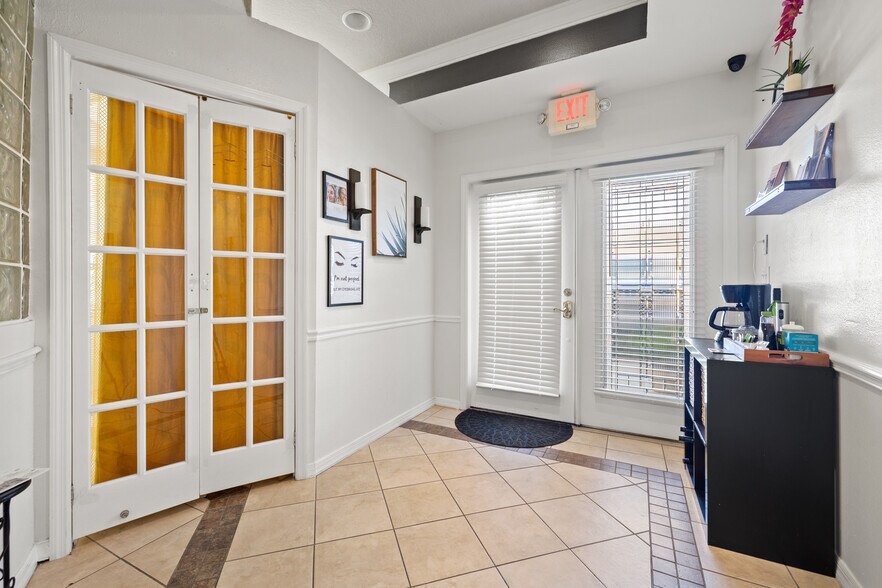 More Photos Of 10941-10943 Countryway Blvd, Tampa Medical For Lease